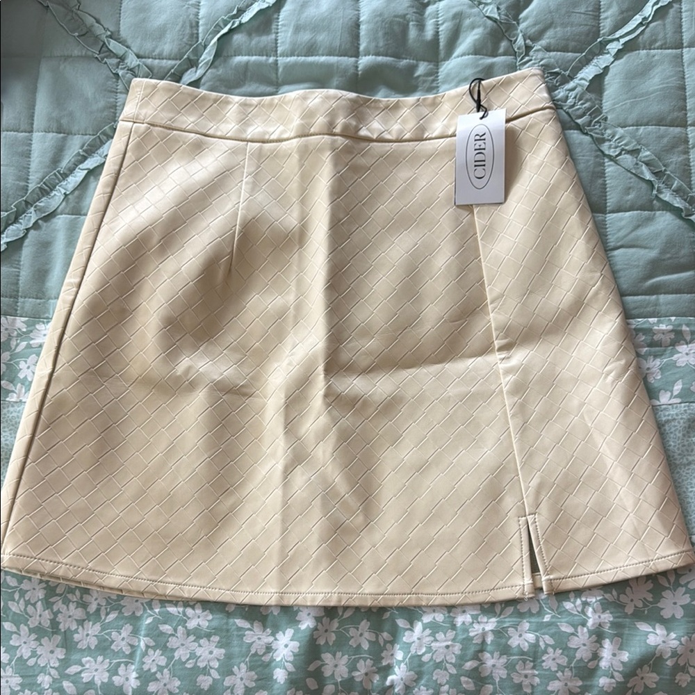 Cider Cream Leather Look A-Line Mini Skirt with Slit Medium